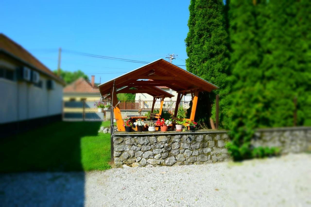 La Siesta Bogacs Apartman Buitenkant foto